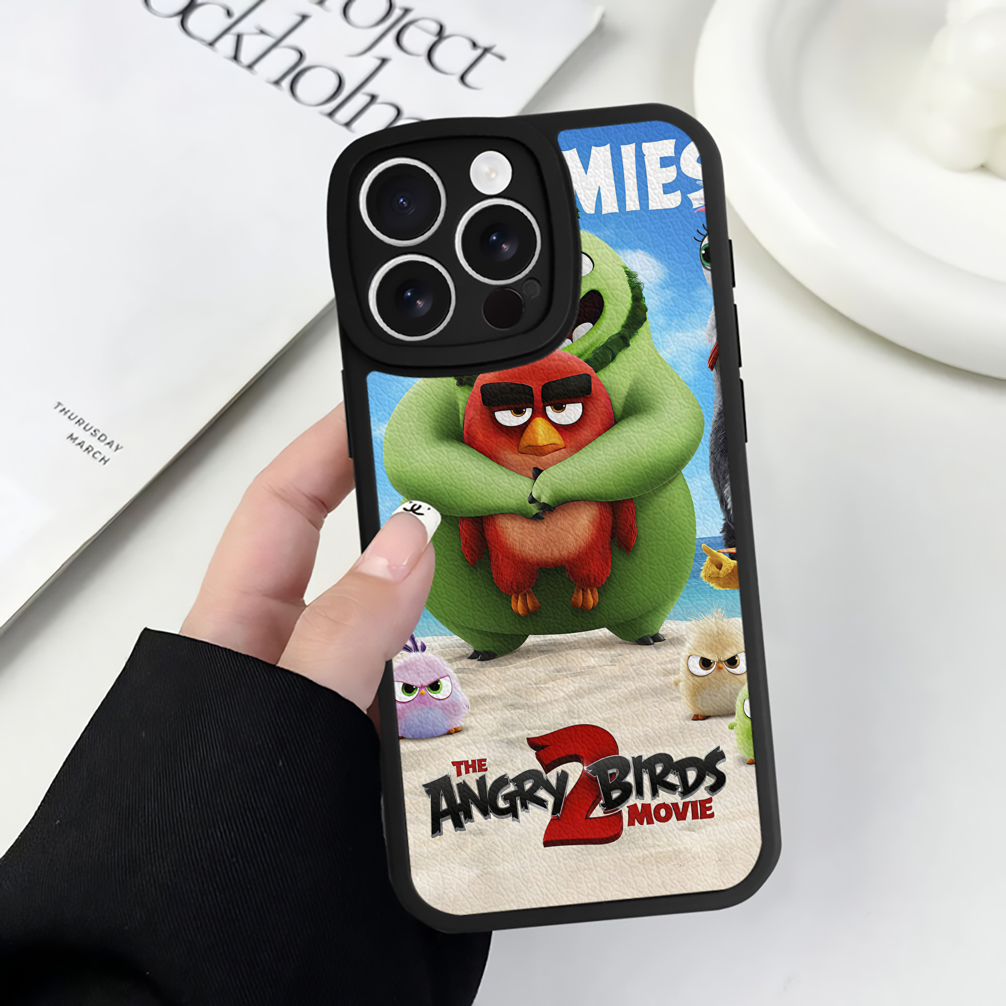（画像用） Angry Birds アングリーバード 【iPhone 16シリーズ対応】シリコンスマホケース（レザー調） 材質：シリコン